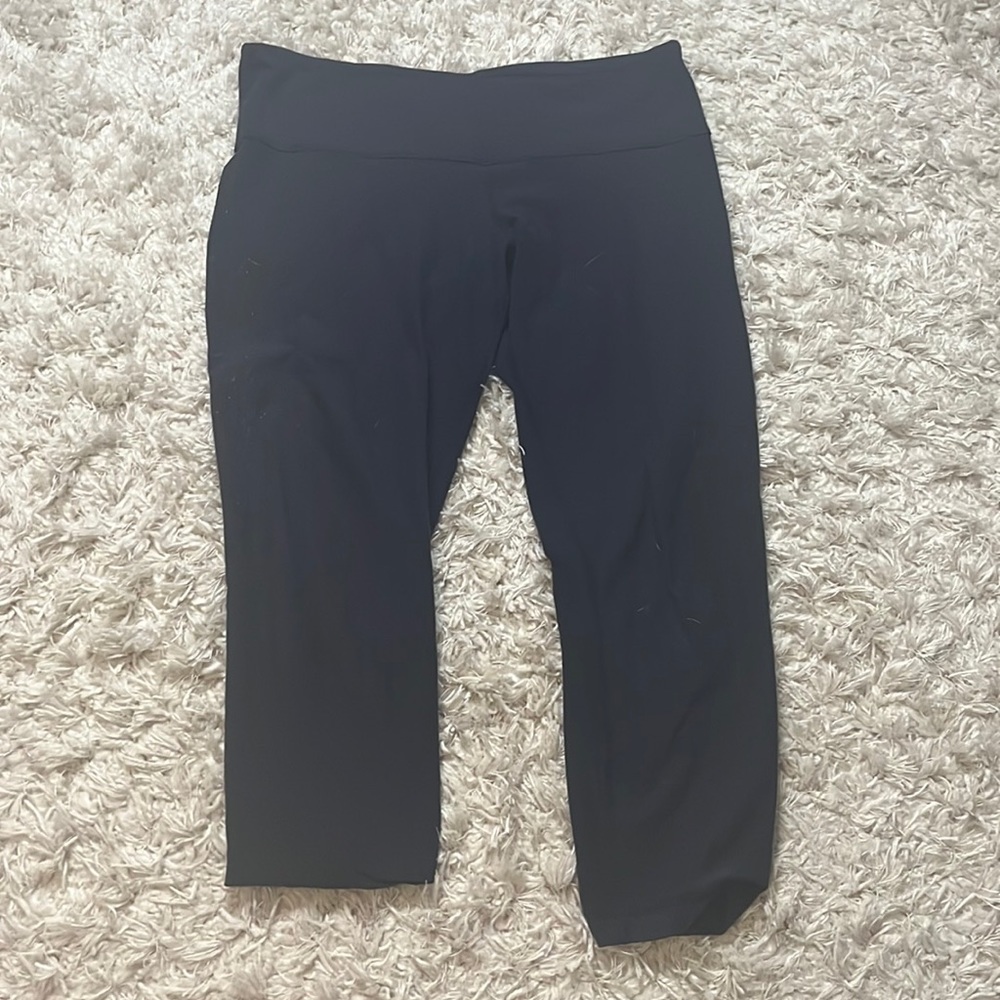 lululemon cropped low waisted leggings